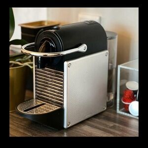 Nespresso PIXIE Aluminum Espresso/Coffee Maker ($229 retail new!)